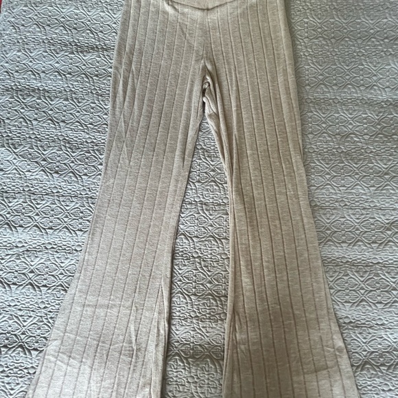 Beige Ribbed Knit Lounge Set - Picture 3 of 3